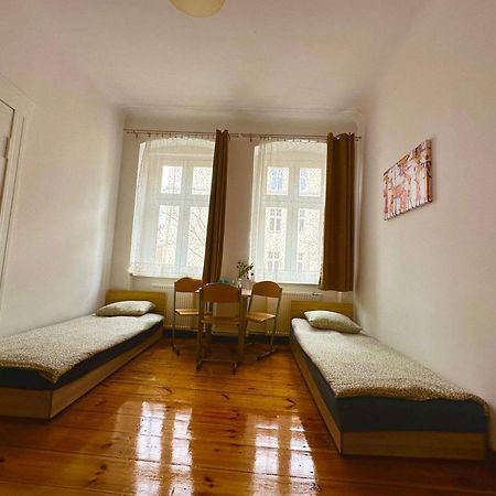 הוסטל פוזנן Lilia House מראה חיצוני תמונה