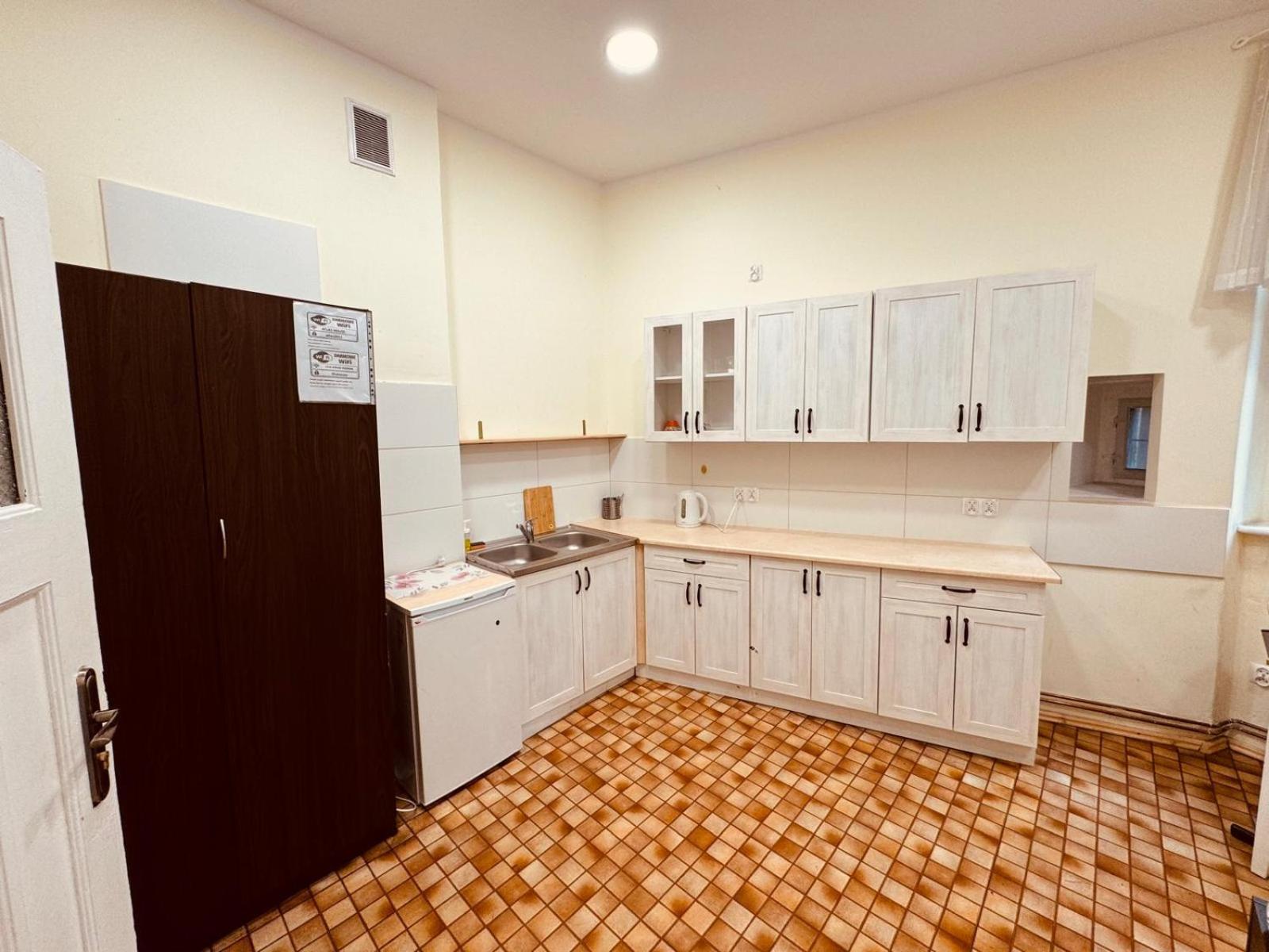 הוסטל פוזנן Lilia House מראה חיצוני תמונה