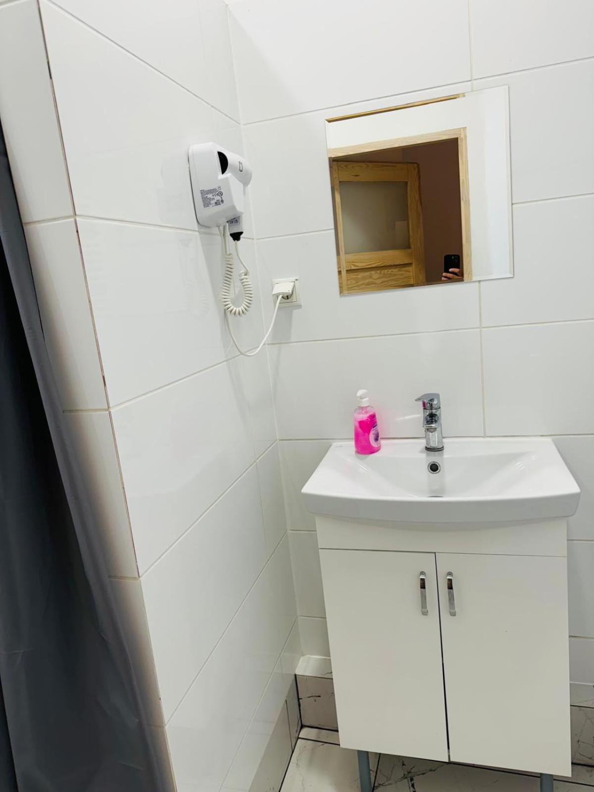 הוסטל פוזנן Lilia House מראה חיצוני תמונה