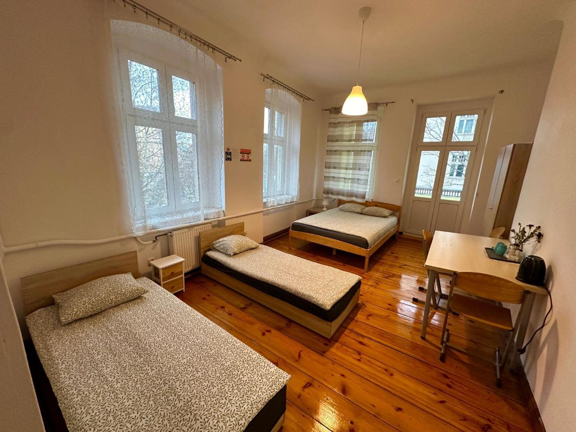 הוסטל פוזנן Lilia House מראה חיצוני תמונה