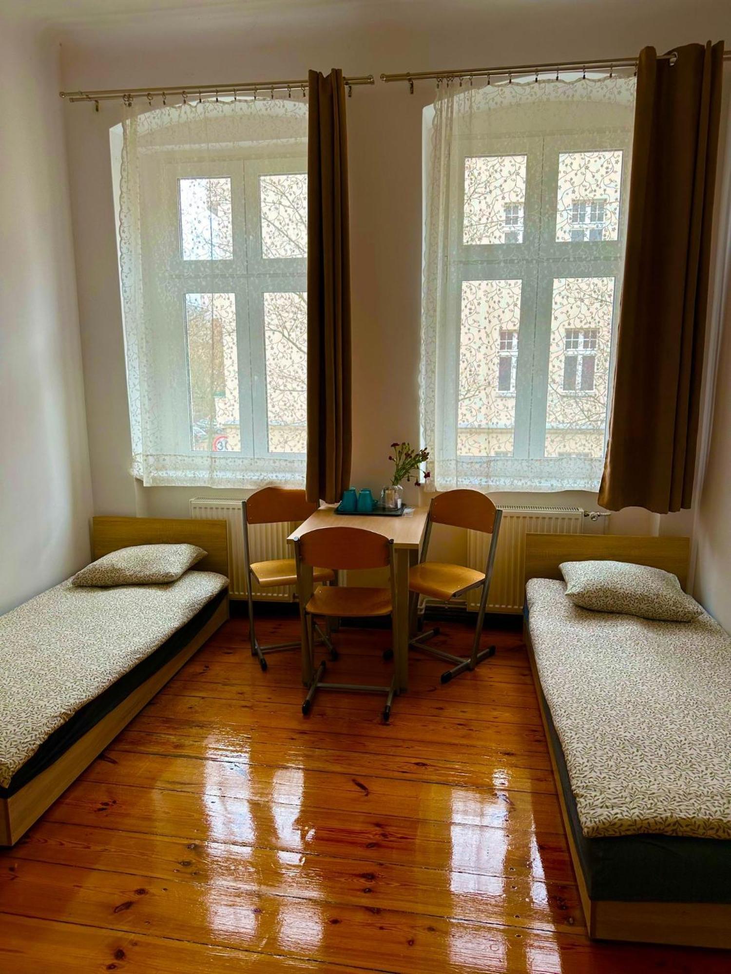 הוסטל פוזנן Lilia House מראה חיצוני תמונה