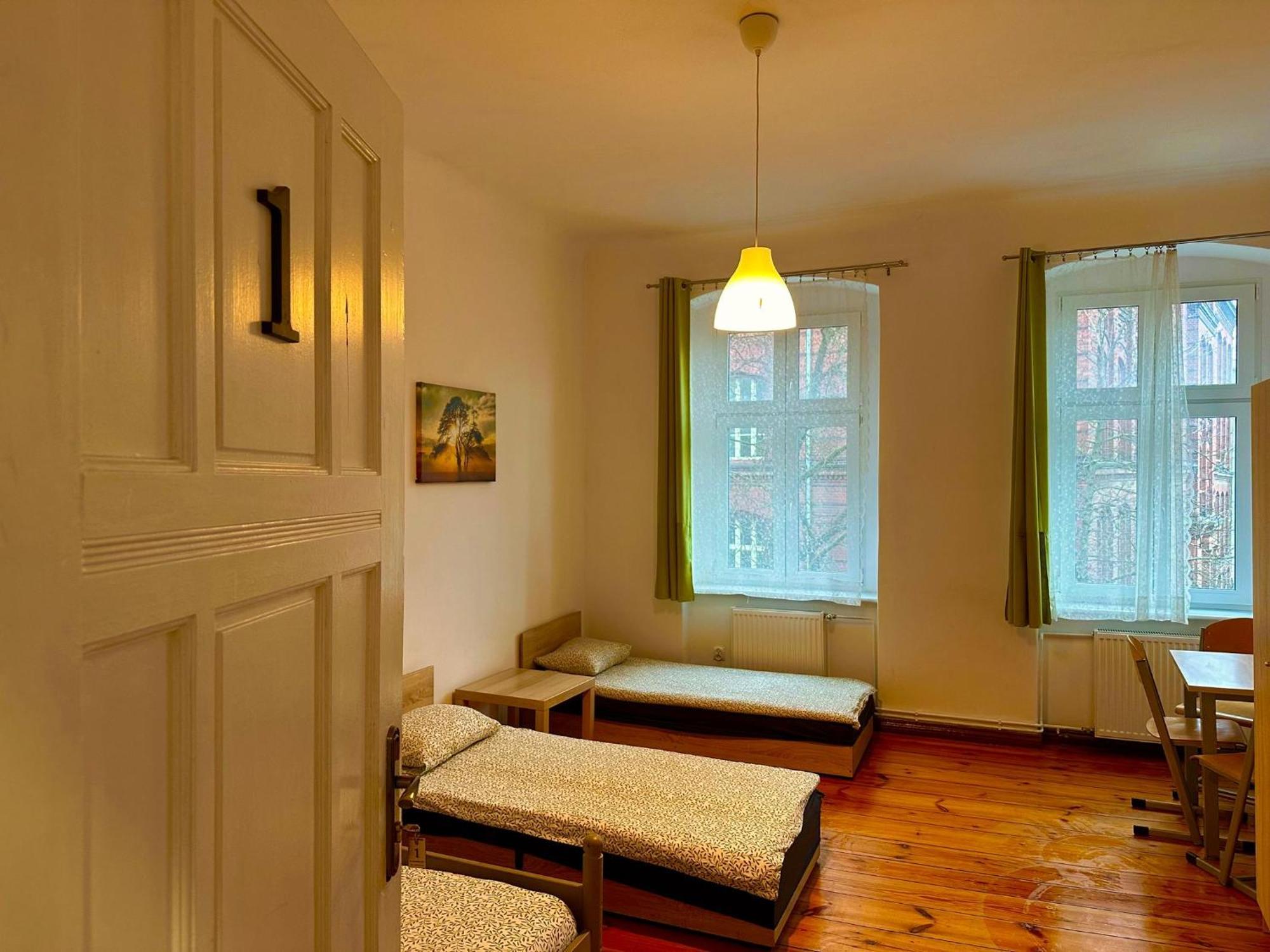 הוסטל פוזנן Lilia House מראה חיצוני תמונה