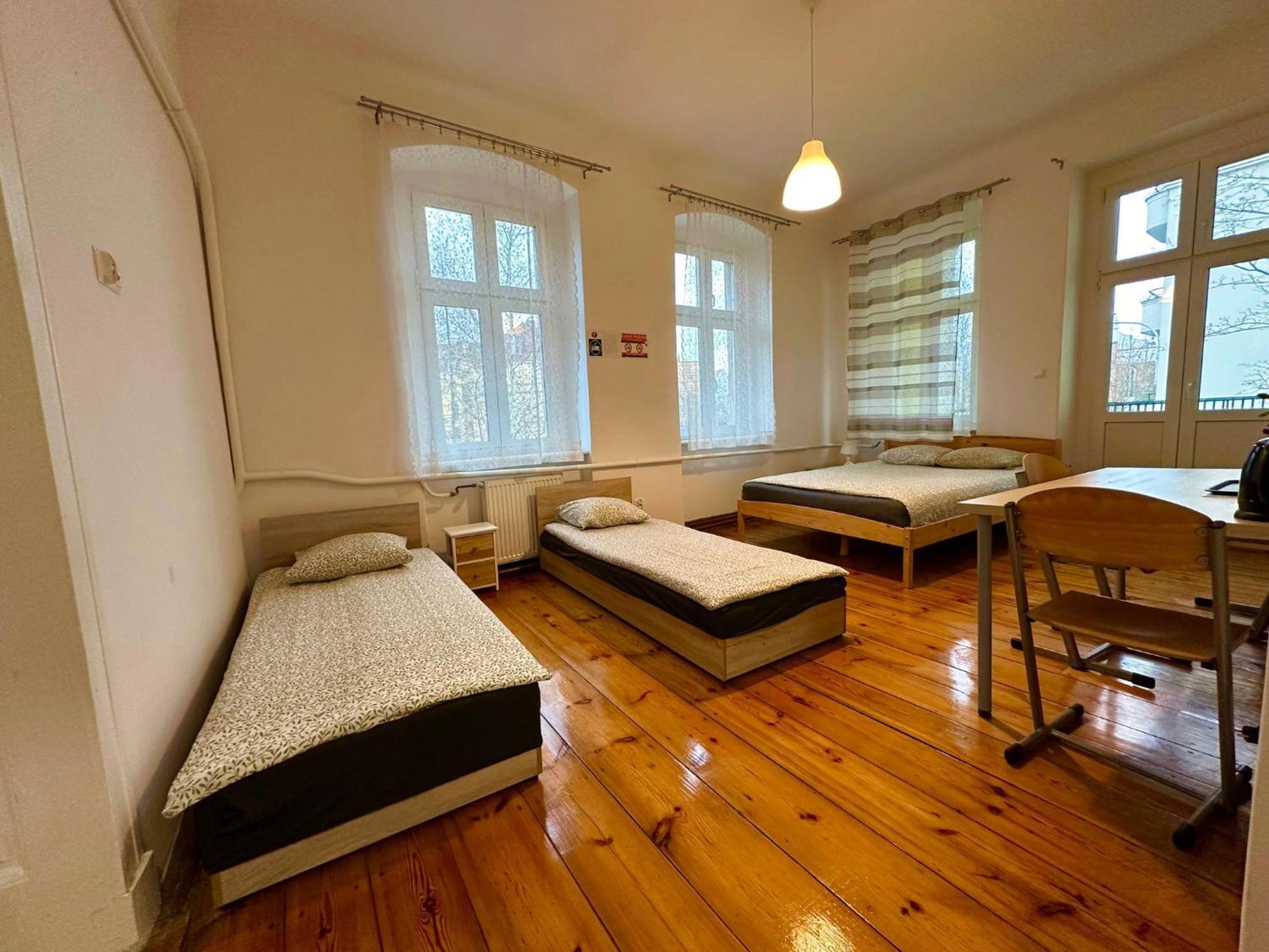 הוסטל פוזנן Lilia House מראה חיצוני תמונה