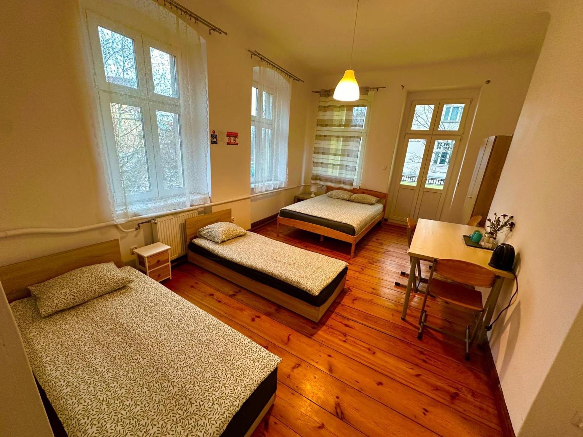 הוסטל פוזנן Lilia House מראה חיצוני תמונה