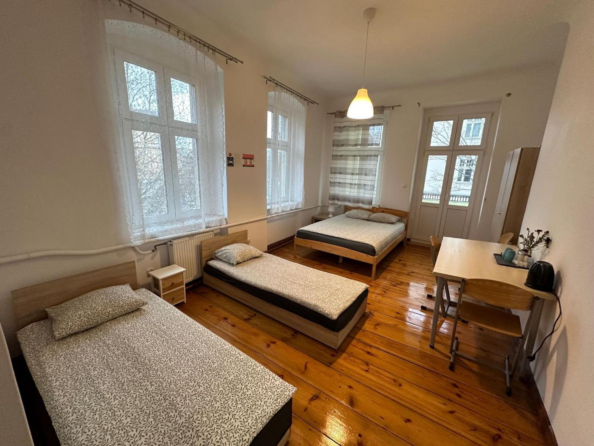 הוסטל פוזנן Lilia House מראה חיצוני תמונה